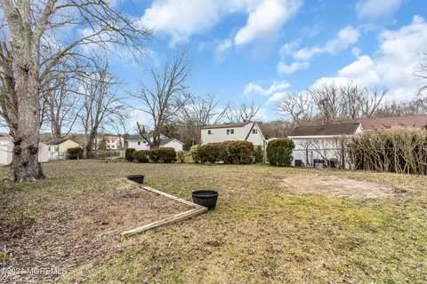 Exterior - 5 Nebraska Dr, Jackson, NJ 08527 photo 17 of 17