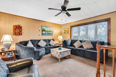 Living - 5 Nebraska Dr, Jackson, NJ 08527 photo 3 of 4