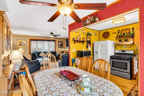 Dining - 5 Nebraska Dr, Jackson, NJ 08527 photo 3 of 4
