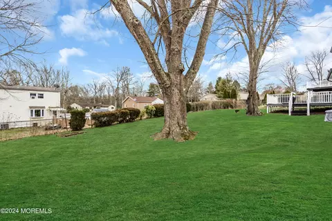 Exterior - 5 Nebraska Dr, Jackson, NJ 08527 photo 6 of 17