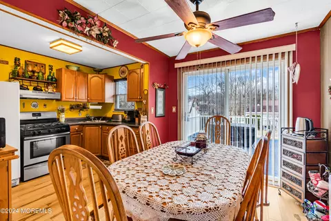 Dining - 5 Nebraska Dr, Jackson, NJ 08527 photo 2 of 4