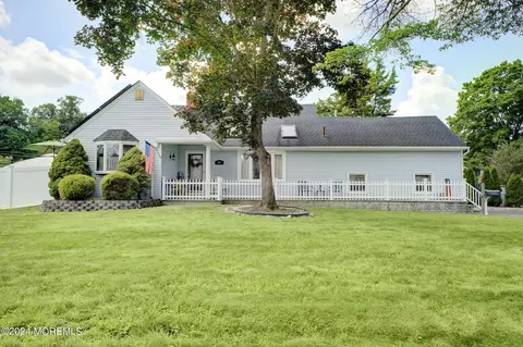 18 Barbara Ave, Spotswood, NJ 08884