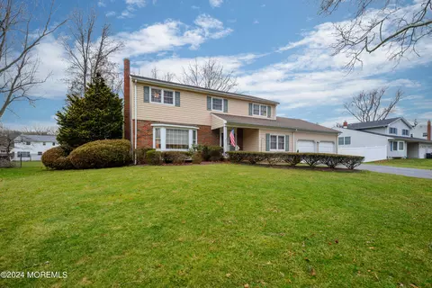19 Alexander Rd, East Brunswick, NJ 08816