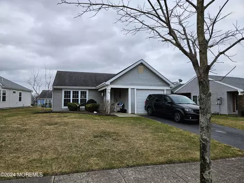52 Mansfield Ave, Manchester, NJ 08759