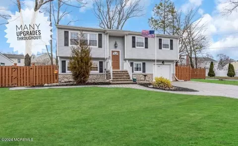 1456 Green Grove Rd, Brick, NJ 08724