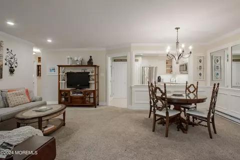 12 Western Reach, Red Bank, NJ 07701