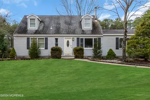 1360 Scranton Ave, Whiting, NJ 08759