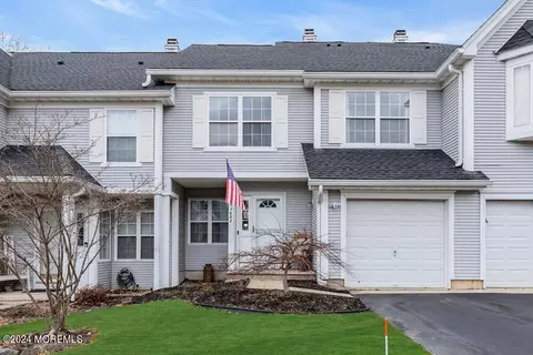 1602 Aqueduct Ct, Toms River, NJ 08755