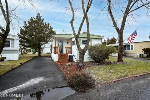 101 Fir Ln, Barnegat, NJ 08005