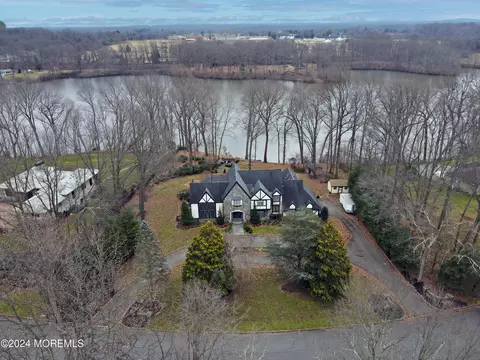 27 Beaver Dam Rd, Colts Neck, NJ 07722