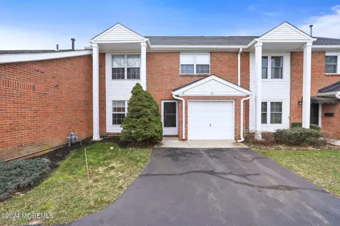 21 Dogwood Dr, Spring Lake Heights, NJ 07762