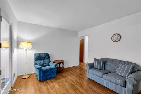 28 Davos Rd, Brick, NJ 08724 photo 11