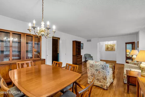 28 Davos Rd, Brick, NJ 08724 photo 9