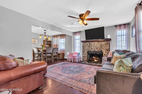 Living - 803 Pine Rd, Brielle, NJ 08730 photo 1 of 4