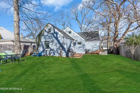 Exterior - 803 Pine Rd, Brielle, NJ 08730 photo 7 of 7