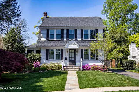 60 Winfield Dr, Little Silver, NJ 07739