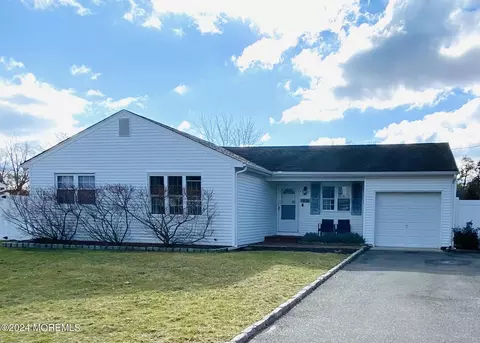 1416 10th Ave, Toms River, NJ 08757