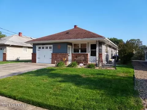 1693 Yorktowne Blvd, Toms River, NJ 08753