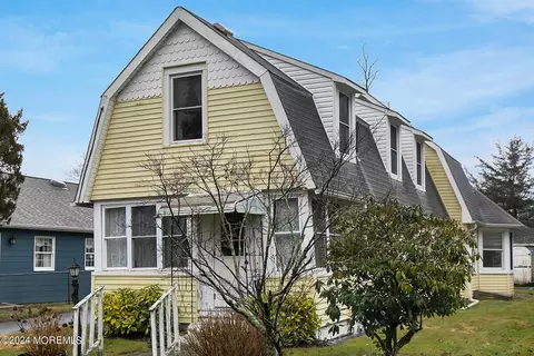262 Dirmitt Ave, Island Heights, NJ 08732