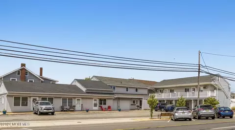 84 Grand Central Ave #8, Lavallette, NJ 08735