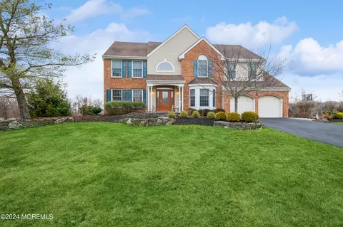6 Hampton Hollow Dr, Millstone, NJ 08535