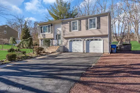 Exterior - 40 Ashford Rd, Jackson, NJ 08527 photo 3 of 25