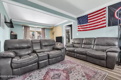 Living - 40 Ashford Rd, Jackson, NJ 08527 photo 4 of 7