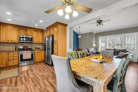 Kitchen - 40 Ashford Rd, Jackson, NJ 08527 photo 4 of 7