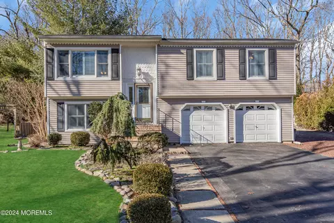 40 Ashford Rd, Jackson, NJ 08527