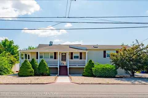 15 Shorecrest Dr, Toms River, NJ 08753