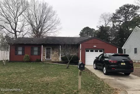 1207 Sylvania Ave, Forked River, NJ 08731