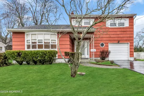 47 Eisele Ave, Ocean, NJ 07712