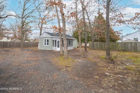 60 Haines St # A, Lanoka Harbor, NJ 08734