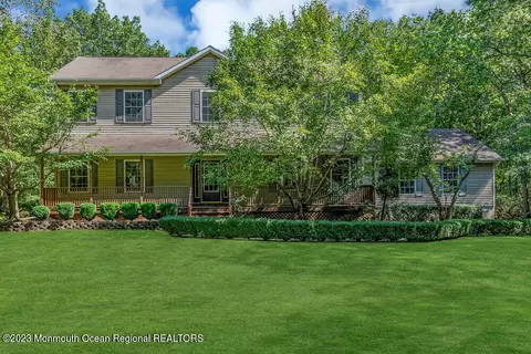 41 Tarnoff Ave, Jackson, NJ 08527