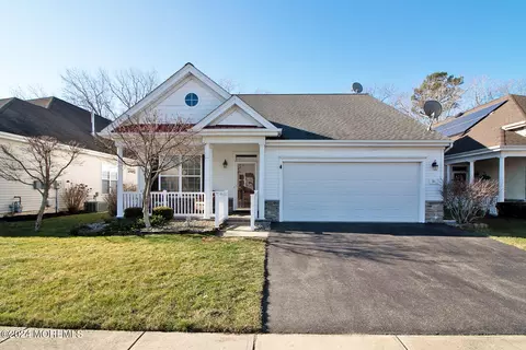 31 Westport Dr, Barnegat, NJ 08005