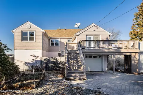 Exterior - 778 North Dr, Brick, NJ 08724 photo 1 of 6