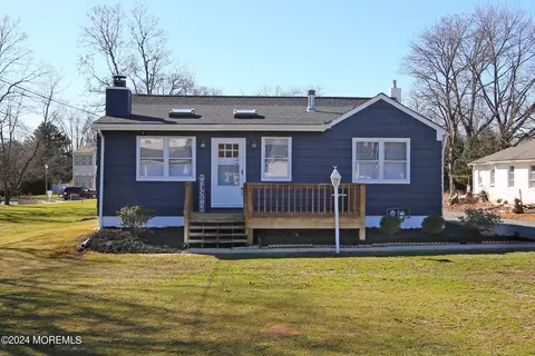 631 Green Grove Rd, Neptune City, NJ 07753