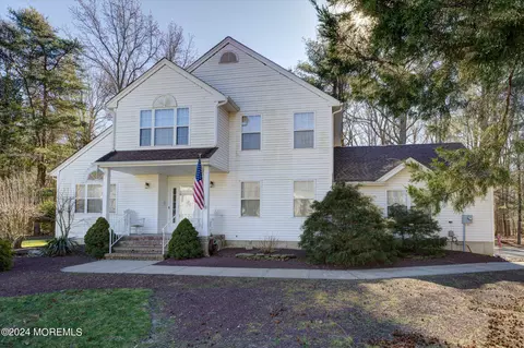 19 Mimosa Ct, Jackson, NJ 08527