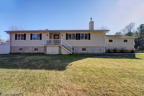 305 Madison Ave, Bayville, NJ 08721