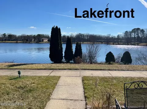 697 Plymouth Dr # C, Lakewood, NJ 08701