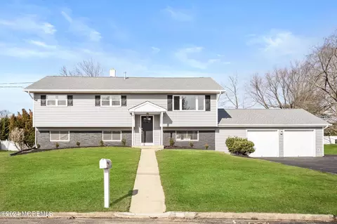 2002 Gardner Rd, Wall, NJ 07719