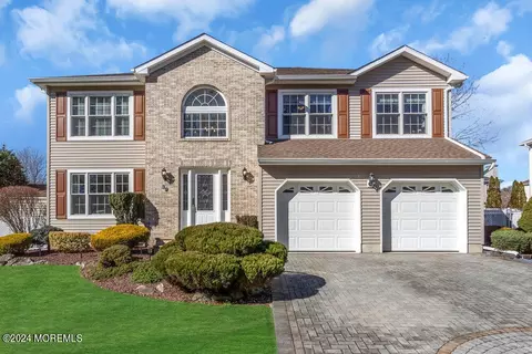 39 Sun Hollow Rd, Howell, NJ 07731