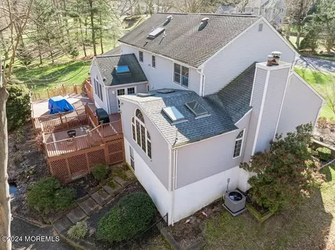 Exterior - 17 Constitution Dr, Leonardo, NJ 07737 photo 18 of 22
