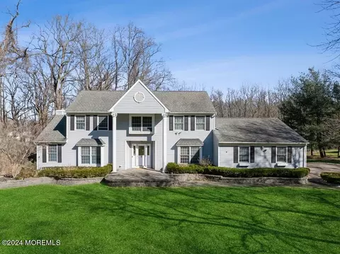 17 Constitution Dr, Leonardo, NJ 07737