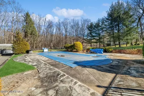 Exterior - 17 Constitution Dr, Leonardo, NJ 07737 photo 12 of 22