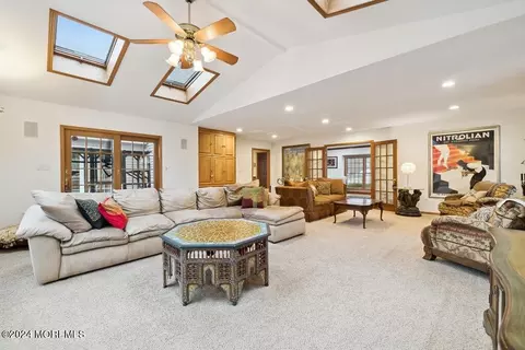 Living - 17 Constitution Dr, Leonardo, NJ 07737 photo 8 of 14