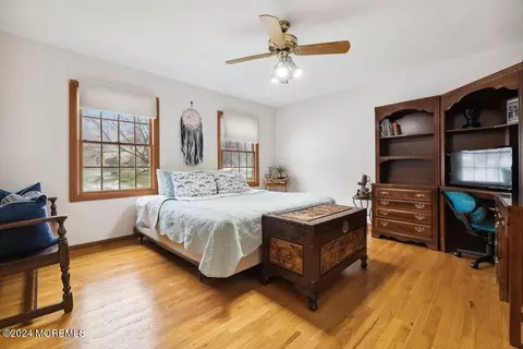 Bedroom - 17 Constitution Dr, Leonardo, NJ 07737 photo 5 of 7