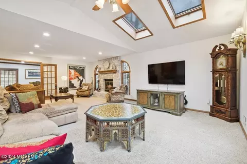 Living - 17 Constitution Dr, Leonardo, NJ 07737 photo 12 of 14