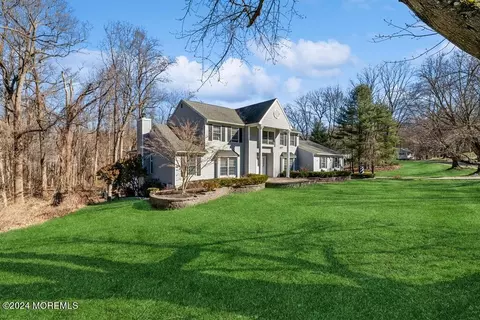Exterior - 17 Constitution Dr, Leonardo, NJ 07737 photo 3 of 22