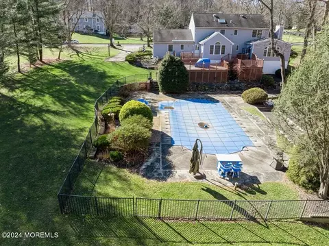 Exterior - 17 Constitution Dr, Leonardo, NJ 07737 photo 21 of 22